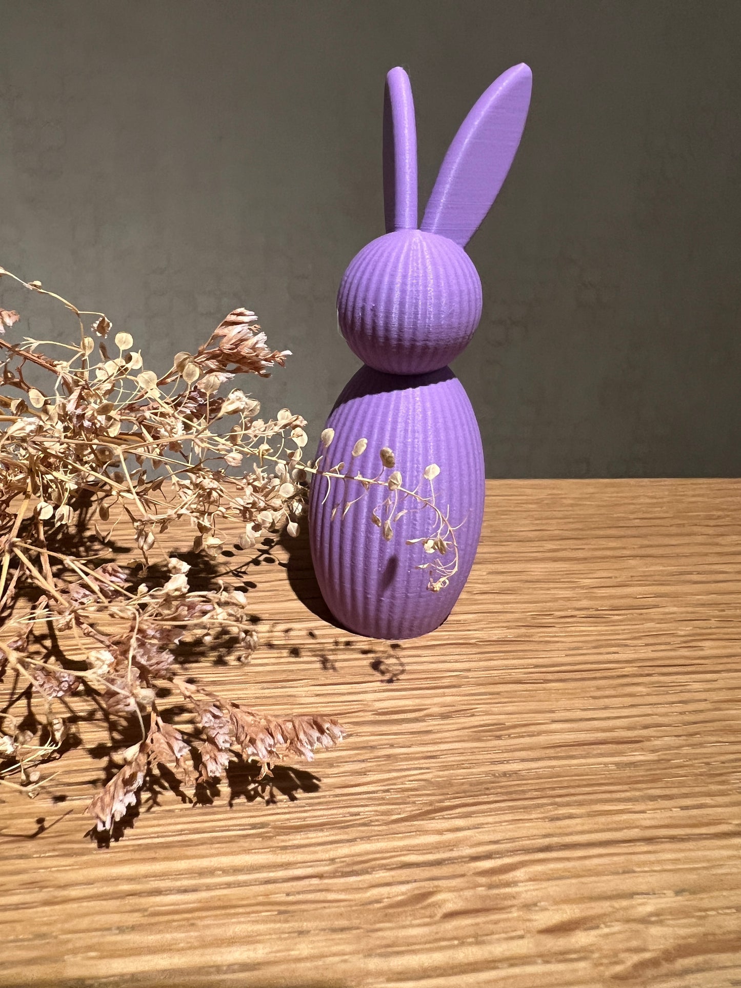 02. Osterdeko – Moderner Osterhase mit schrägen Ohren