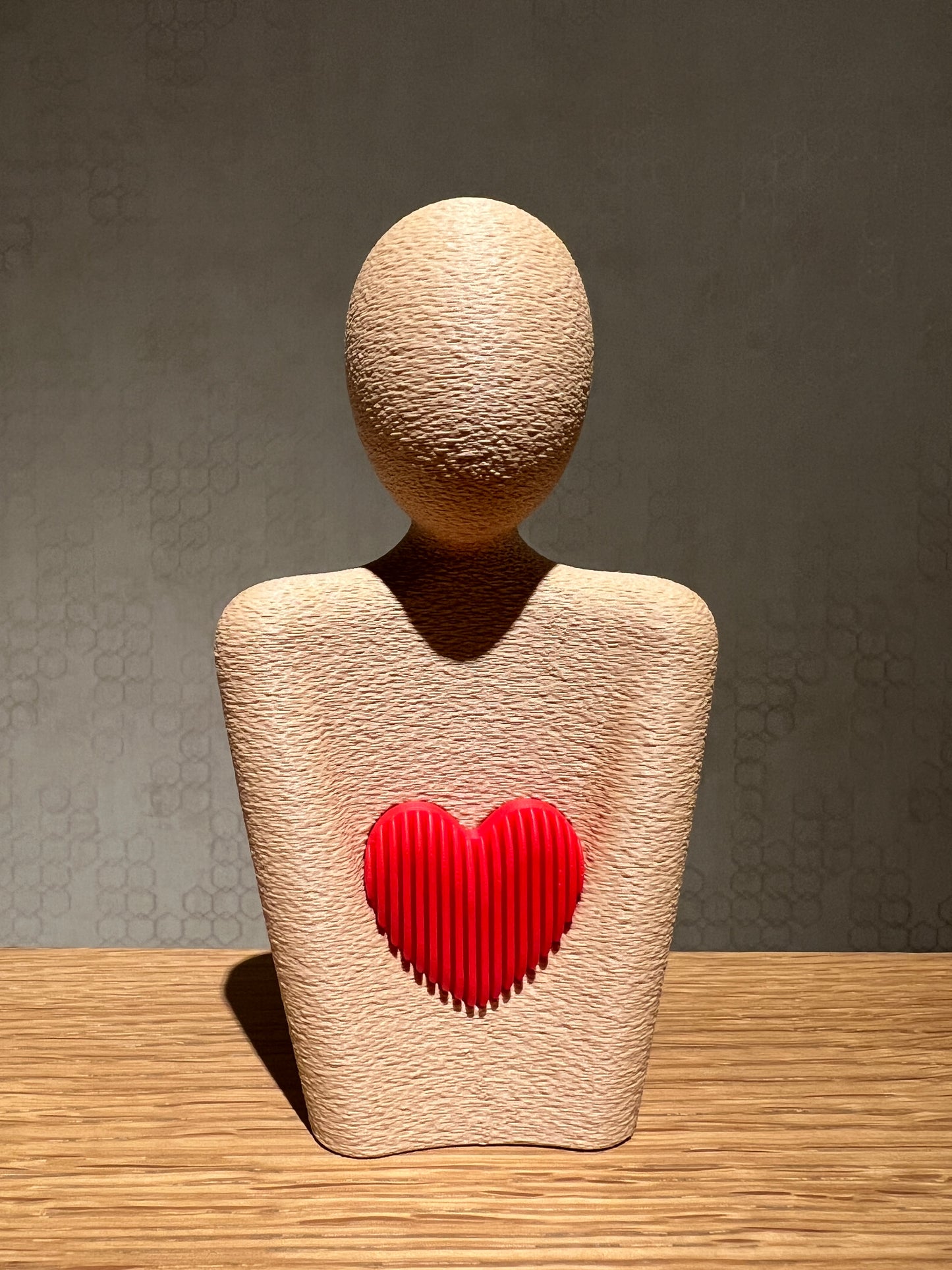 Moderne Herz-Statue – stilvolle Deko & beliebtes Muttertagsgeschenk